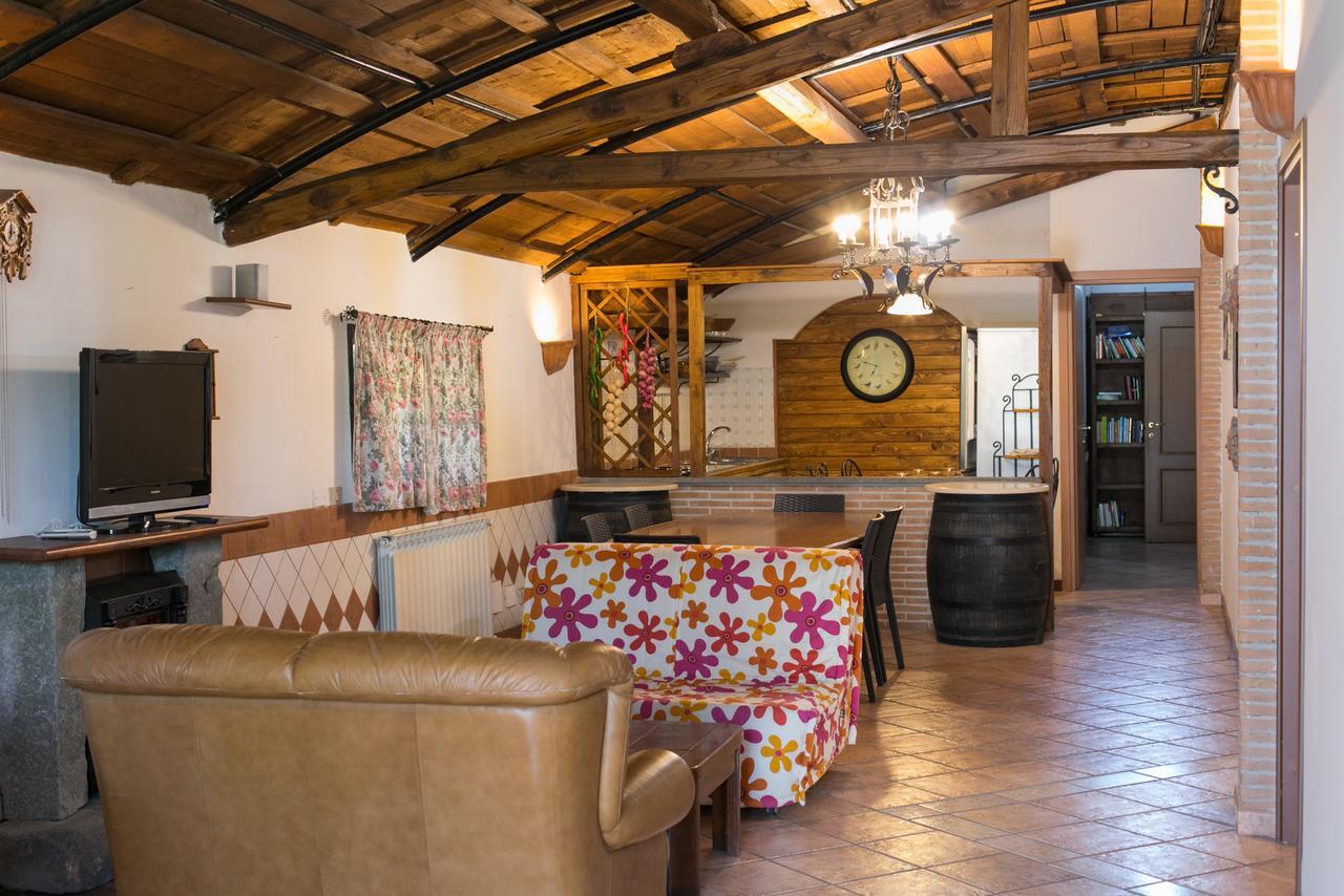 Country Apartments Castel di Decima Exterior photo